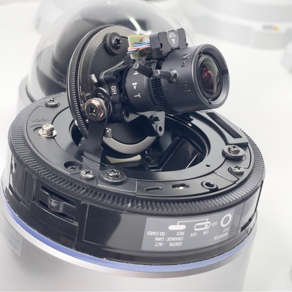 Panasonic WV-NF284 (3) + Axis 216MFD (4) Lot of Pro Security Cameras 7 total - Picture 3 of 13